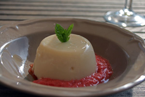 Blanc mange ou cornflour mould (dessert anglais)