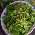Salade de printemps aux asperges vertes
